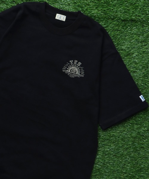 The Endless Summer(エンドレスサマー)の「TES BANDANA EMB BIG T-SHIRT / ビッグシルエットTシャツ(Tシャツ/カットソー・メンズ・ブラック/アイボリー/ホワイト・SMALL/MEDIUM/LARGE/X-LARGE)」の8枚目の写真