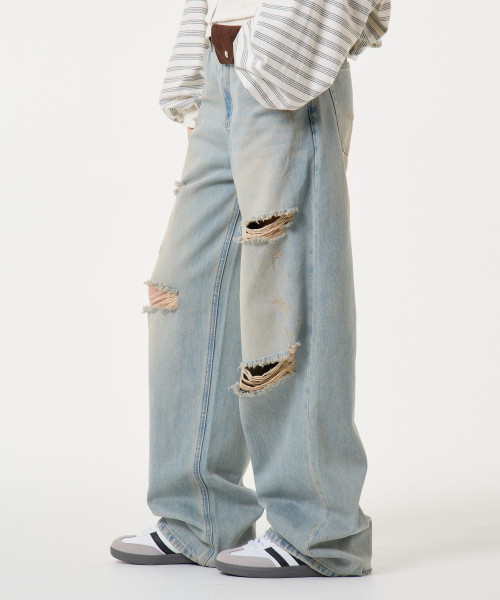 UNKNOWN PLANET(アンノウンプラネット)の「セミワイドスリットデニムパンツサンドブルー(デニムパンツ・レディース・その他・MEDIUM/LARGE/SMALL)」の5枚目の写真