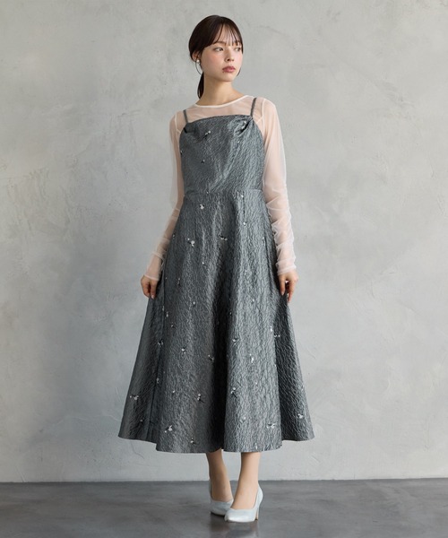 AIMER（エメ）の「3WAYスリーブフラワー刺繍ジャカードフィット&フレアパーティードレス　結婚式　お呼ばれ　ドレス　20代 30代（ドレス・レディース・ベージュ/ブラック/グレー・MEDIUM）」の17枚目の写真