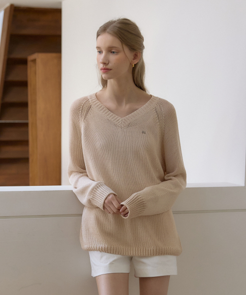 OURHOPE(アワーホープ)の「リネンVネックシアニット - ベージュ(ニット/セーター・レディース・Beige・ONE)」の2枚目の写真