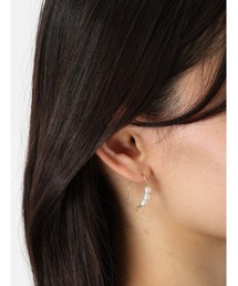 Edit Sheen（エディットシーン）の「トリプルパールフックピアス（ピアス（両耳用））」