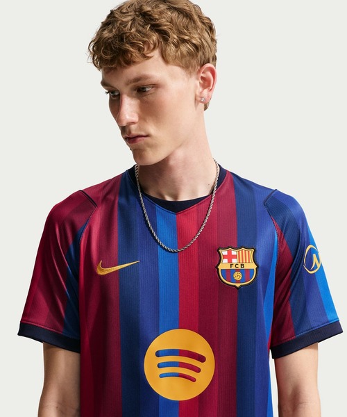 NIKE（ナイキ）の「NIKE FCB M NK DF JSY SS STAD HM / ナイキ FCバルセロナ Dri-FIT ジャージ スタジアム ホーム SS トップ【SP】（ジャージ・メンズ・レッド・M/L/XL/XXL）」の3枚目の写真