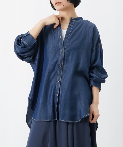 LUCA/LADY LUCK LUCA（ルカ/レディラックルカ）の「LC/LLL テンセルデニムBACKギャザーシャツ/オーバーサイズシャツ（シャツ/ブラウス・レディース・ネイビー/ライトブルー・FREE）」の11枚目の写真