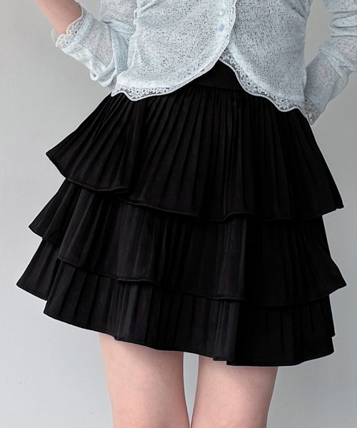 junoah(ジュノア)の「ティアードフリルミニスカート(スカート・レディース・ホワイト/グレー/ブラック・SMALL/LARGE/MEDIUM)」の2枚目の写真