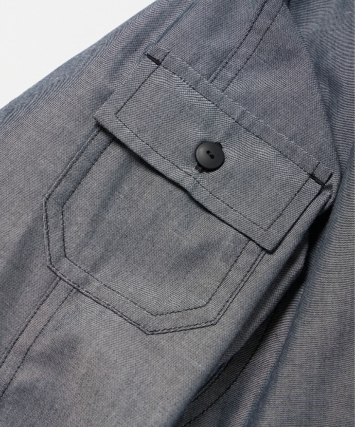 DAIWA PIER39(ダイワピア39)の「DAIWA PIER39 TECH MULTI POCKET CHAMBRAY SHIRT BE-84026(シャツ/ブラウス・メンズ・ブルー/ブラック・X-LARGE/SMALL/LARGE/MEDIUM)」の5枚目の写真