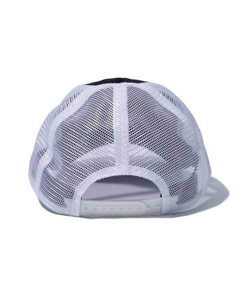 XLARGE(エクストララージ)の「ARCH LOGO MESH CAP(キャップ・メンズ・ブルー/ブラック/ブラウン・ONE SIZE)」の6枚目の写真