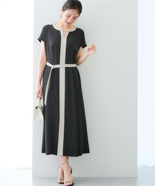 7days Life Styling(セブンデイズライフスタイリング)の「美極とろみ素材ベルト付き配色ワンピース(しわになりにくい・洗濯機OK)(ワンピース・レディース・チャコール/ライトグレー系・LL/L/M/3L)」の3枚目の写真