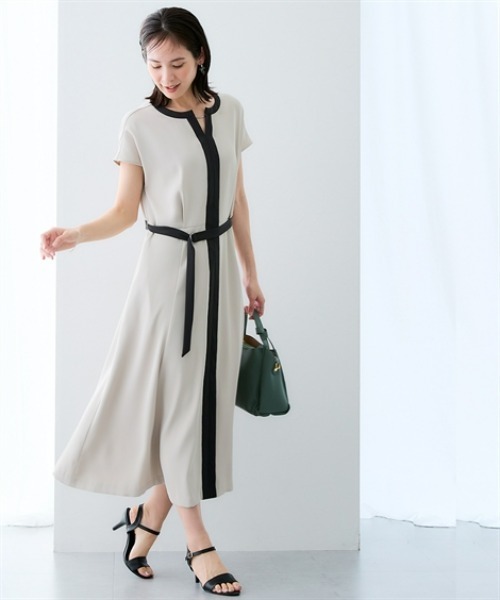 7days Life Styling(セブンデイズライフスタイリング)の「美極とろみ素材ベルト付き配色ワンピース(しわになりにくい・洗濯機OK)(ワンピース・レディース・チャコール/ライトグレー系・LL/L/M/3L)」の6枚目の写真
