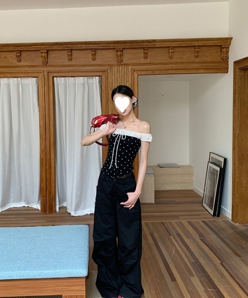 Ritzy(リッツィー)の「ドット柄 オフショルダー配色 Tシャツ(Tシャツ/カットソー・レディース・ブラック・M)」の20枚目の写真