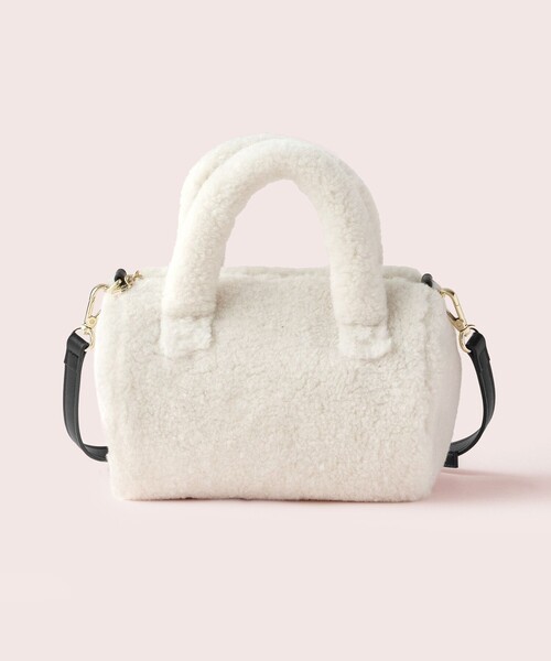 TOCCA(トッカ)の「CUCCIOLO BOA BAG ファーバッグ(ショルダーバッグ・レディース・ライトグレー系/アイボリー系/ベージュ系・F)」の3枚目の写真