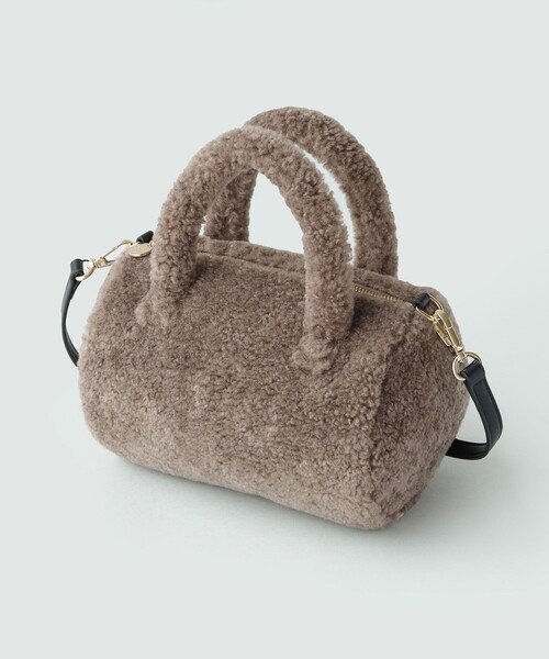 TOCCA(トッカ)の「CUCCIOLO BOA BAG ファーバッグ(ショルダーバッグ・レディース・ライトグレー系/アイボリー系/ベージュ系・F)」の9枚目の写真