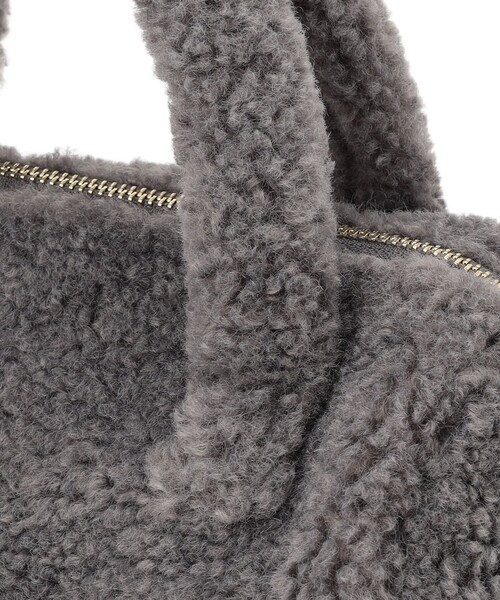 TOCCA(トッカ)の「CUCCIOLO BOA BAG ファーバッグ(ショルダーバッグ・レディース・ライトグレー系/アイボリー系/ベージュ系・F)」の15枚目の写真