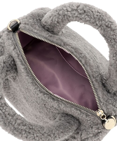 TOCCA(トッカ)の「CUCCIOLO BOA BAG ファーバッグ(ショルダーバッグ・レディース・ライトグレー系/アイボリー系/ベージュ系・F)」の17枚目の写真