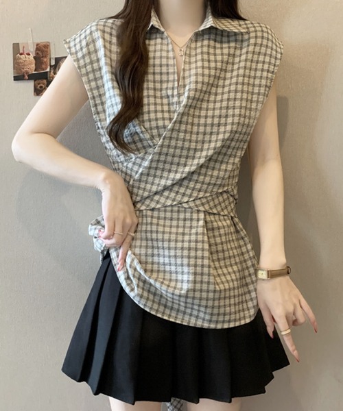 2ly2(トゥーリートゥー)の「チェックブラウス ノースリーブ ラップ風 カシュクール シャツ トップス ゆったり 体型カバー 春夏(シャツ/ブラウス・レディース・ホワイト/ネイビー・FREE)」の8枚目の写真