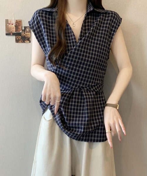 2ly2(トゥーリートゥー)の「チェックブラウス ノースリーブ ラップ風 カシュクール シャツ トップス ゆったり 体型カバー 春夏(シャツ/ブラウス・レディース・ホワイト/ネイビー・FREE)」の13枚目の写真