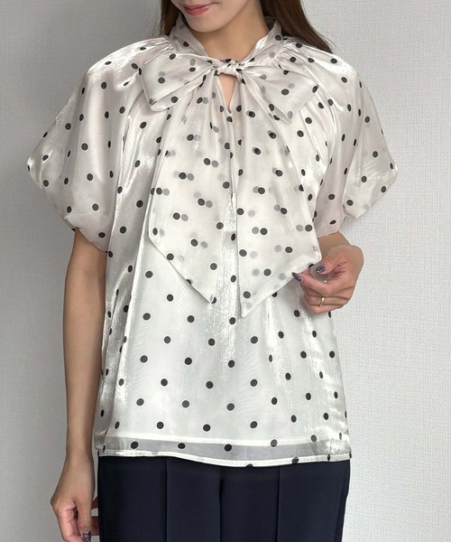 LOWO(ロワ)の「シアーボウタイバルーンスリーブ半袖ブラウス(シャツ/ブラウス・レディース・ブラック/ホワイト系その他/ホワイト・FREE)」の5枚目の写真
