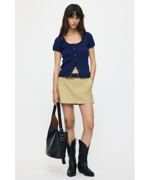 MOUSSY(マウジー)の「EYELET BUTTON UP トップス(ニット/セーター・レディース・ブラック/ライトピンク/オフホワイト/ネイビー・FREE)」の18枚目の写真