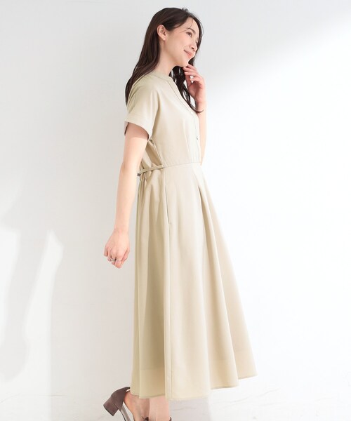 SHOO・LA・RUE(シューラルー)の「【洗濯機可/洗濯後しわになりにくい】ウエストタックフレンチワンピース(ワンピース・レディース・ベージュ/ネイビー・01/02/03/04)」の4枚目の写真