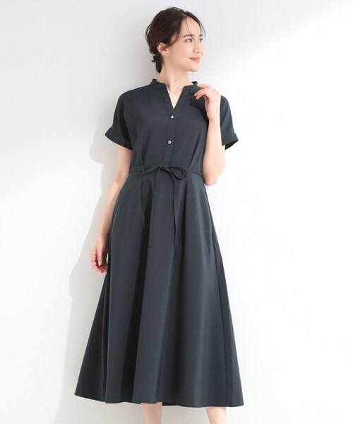 SHOO・LA・RUE(シューラルー)の「【洗濯機可/洗濯後しわになりにくい】ウエストタックフレンチワンピース(ワンピース・レディース・ベージュ/ネイビー・01/02/03/04)」の7枚目の写真