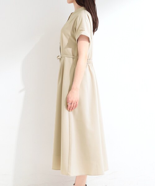 SHOO・LA・RUE(シューラルー)の「【洗濯機可/洗濯後しわになりにくい】ウエストタックフレンチワンピース(ワンピース・レディース・ベージュ/ネイビー・01/02/03/04)」の12枚目の写真