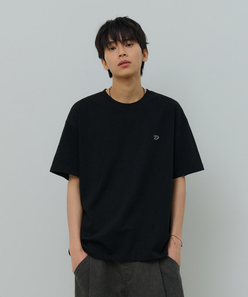 DESIRED(デシレッド)の「ロゴ半袖Tシャツ-FBSK5801D03(Tシャツ/カットソー・メンズ・ブラック・MEDIUM/LARGE/X-LARGE)」の2枚目の写真