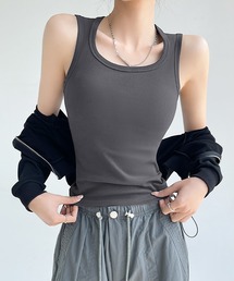 カップ付きベーシックタンクトップ