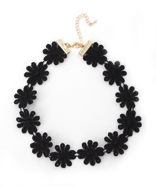 MOUSSY（マウジー）の「flower pattern choker（ネックレス・レディース・ホワイト/ブラック・FREE）」の6枚目の写真