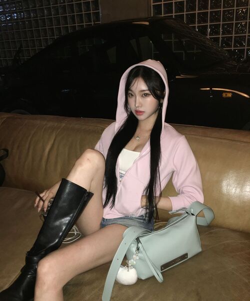 NICK&NICOLE(ニックアンドニコール)の「CRYSTAL POUND LEATHER BAG_MINT(ショルダーバッグ・レディース・その他・FREE)」の6枚目の写真