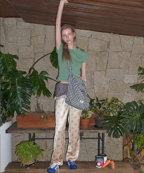 MAISON CREME(メゾンクレム)の「Check frill reversible bag _ Gingham Black(メッセンジャーバッグ・レディース・その他・FREE)」の3枚目の写真