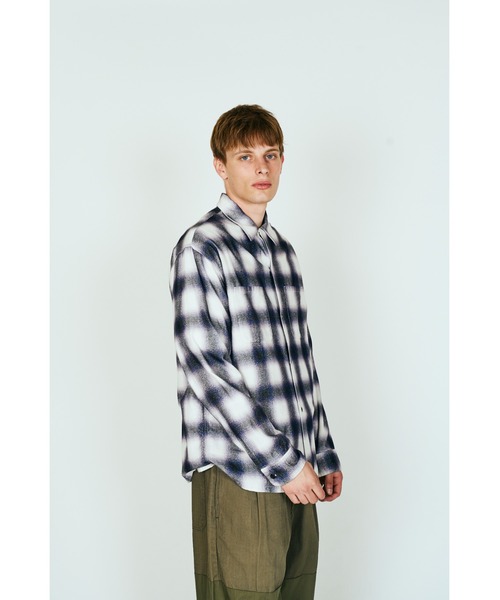 TOWNCRAFT（タウンクラフト）の「TOWNCRAFT / タウンクラフト PRINTED COTTON NEL OMBRE CHECK SHIRT プリンテッド コットンネル オンブレチェック シャツ（シャツ/ブラウス・メンズ・ホワイト/パープル/グレー・MEDIUM/LARGE/X-LARGE）」の3枚目の写真
