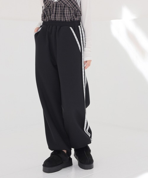 Honeys（ハニーズ）の「レース付スウェットパンツ（スウェットパンツ・レディース・ピンク/杢グレー/ブラック・SS/S/M/LL/L/3L）」の2枚目の写真