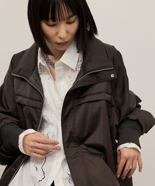 ADAM ET ROPE'(アダムエロペ)の「【WEB限定】・【定番】スタンドカラーフライトジャケット(その他アウター・レディース・キャメル/ブラウン/ブラック・FREE)」の17枚目の写真