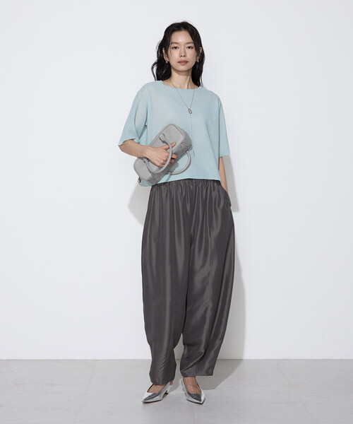 K.T KIYOKO TAKASE(キヨコタカセ)の「ライトシルクウール バレルパンツ(その他パンツ・レディース・ブラック/チャコール・9号)」の12枚目の写真