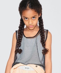 N°21（ヌメロ ヴェントゥーノ）の「N°21（ヌメロ ヴェントゥーノ）Kids & Junior メッシュノースリーブシャツ（タンクトップ）」