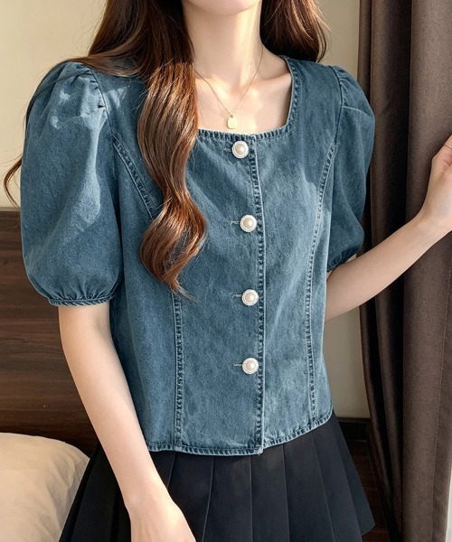 ONEP STAR(ワンピスター)の「パール風ボタンデニムパフスリーブブラウス(シャツ/ブラウス・レディース・ブルー・MEDIUM/LARGE/X-LARGE)」の5枚目の写真