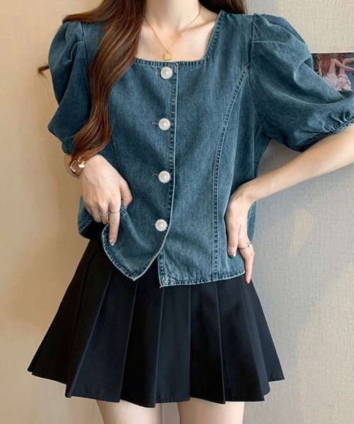 ONEP STAR(ワンピスター)の「パール風ボタンデニムパフスリーブブラウス(シャツ/ブラウス・レディース・ブルー・MEDIUM/LARGE/X-LARGE)」の3枚目の写真