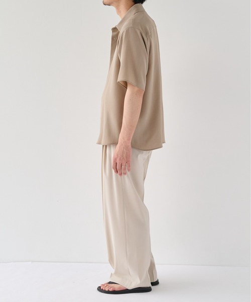 PUBLIC TOKYO(パブリックトウキョウ)の「【WEB限定】SUMMER TRIXION リラックスシャツ /夏服/半袖/ウォッシャブル/防シワ(シャツ/ブラウス・メンズ・ベージュ/ブラック/ダークグレー・1/2/3)」の14枚目の写真
