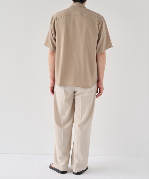 PUBLIC TOKYO(パブリックトウキョウ)の「【WEB限定】SUMMER TRIXION リラックスシャツ /夏服/半袖/ウォッシャブル/防シワ(シャツ/ブラウス・メンズ・ベージュ/ブラック/ダークグレー・1/2/3)」の15枚目の写真
