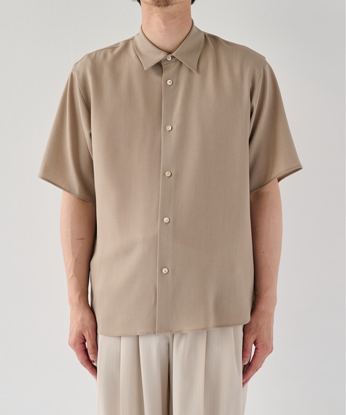 PUBLIC TOKYO(パブリックトウキョウ)の「【WEB限定】SUMMER TRIXION リラックスシャツ /夏服/半袖/ウォッシャブル/防シワ(シャツ/ブラウス・メンズ・ベージュ/ブラック/ダークグレー・1/2/3)」の16枚目の写真