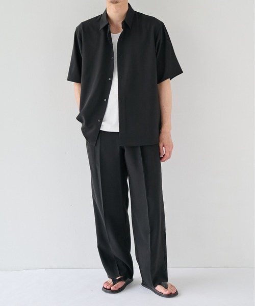 PUBLIC TOKYO(パブリックトウキョウ)の「【WEB限定】SUMMER TRIXION リラックスシャツ /夏服/半袖/ウォッシャブル/防シワ(シャツ/ブラウス・メンズ・ベージュ/ブラック/ダークグレー・1/2/3)」の20枚目の写真