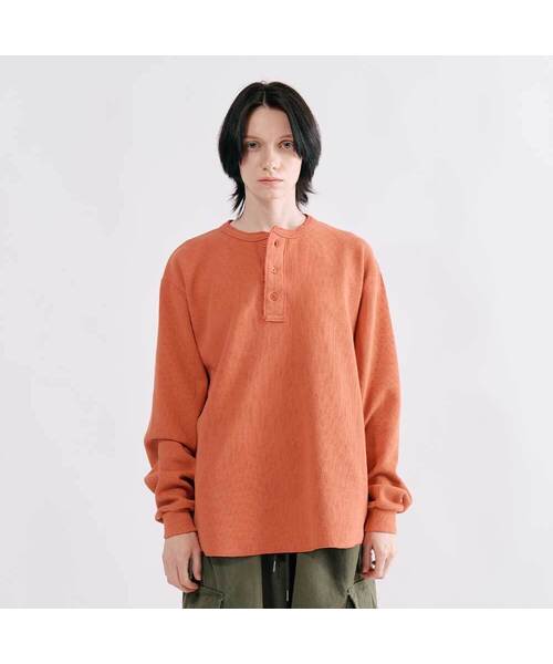 SMITHARMOR(スミスアモー)の「コットン無地ワッフルヘンリーネック長袖Tシャツ_3カラー(Tシャツ/カットソー・メンズ・オレンジ/グレー/ブラック・FREE)」の1枚目の写真