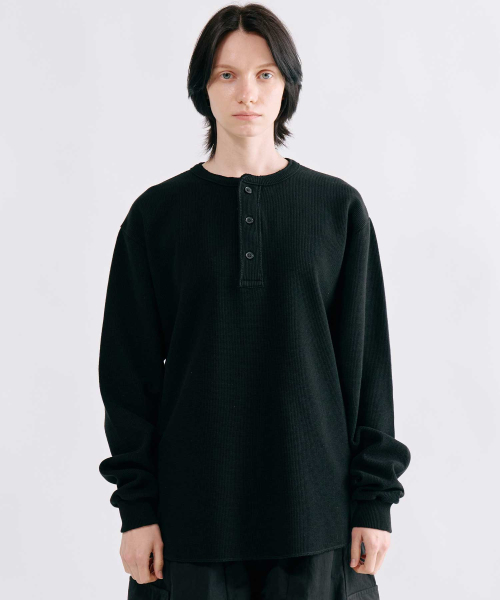SMITHARMOR(スミスアモー)の「コットン無地ワッフルヘンリーネック長袖Tシャツ_3カラー(Tシャツ/カットソー・メンズ・オレンジ/グレー/ブラック・FREE)」の6枚目の写真
