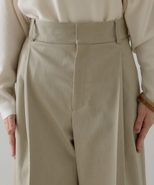 qualite(カリテ)の「テックデニムトラウザー / ワイドパンツ(デニムパンツ・レディース・ネイビー/ベージュ・36/38)」の12枚目の写真
