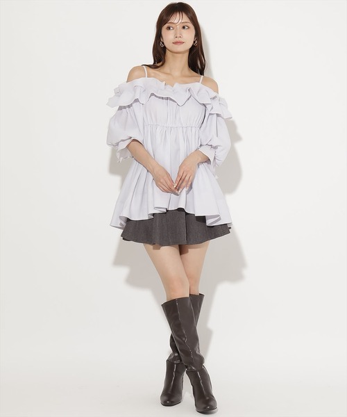 AND COUTURE(アンドクチュール)の「オフショルバルーンフリルチュニックブラウス(チュニック・レディース・オフホワイト/サックスブルー/ブラウン・FREE)」の21枚目の写真