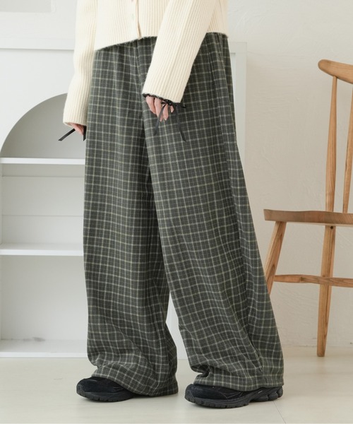 kutir(クティール)の「コーデュロイワイドイージーパンツ(その他パンツ・レディース・ブラック/ブラウン/アイボリー/グリーン/ブルー/ブラック系その他・SMALL/MEDIUM)」の5枚目の写真