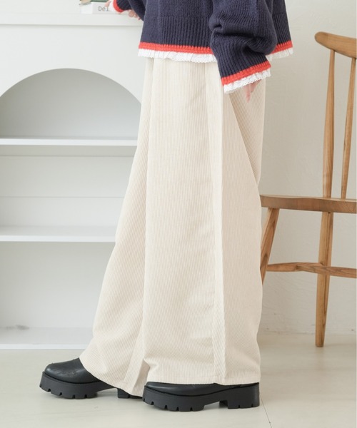 kutir(クティール)の「コーデュロイワイドイージーパンツ(その他パンツ・レディース・ブラック/ブラウン/アイボリー/グリーン/ブルー/ブラック系その他・SMALL/MEDIUM)」の8枚目の写真