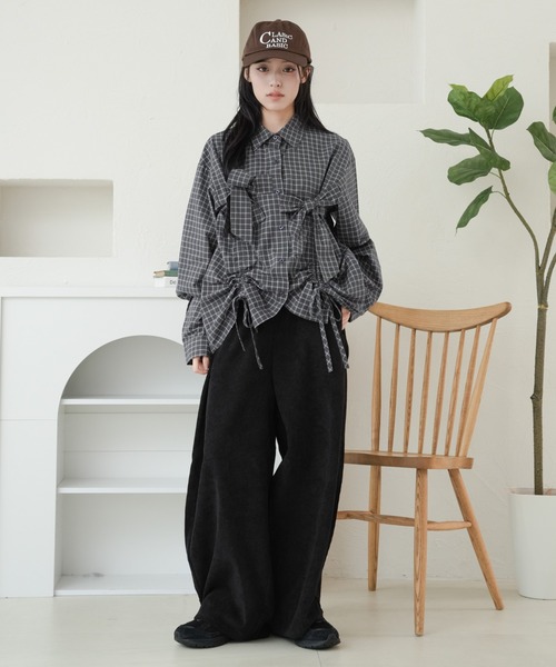 kutir(クティール)の「コーデュロイワイドイージーパンツ(その他パンツ・レディース・ブラック/ブラウン/アイボリー/グリーン/ブルー/ブラック系その他・SMALL/MEDIUM)」の17枚目の写真