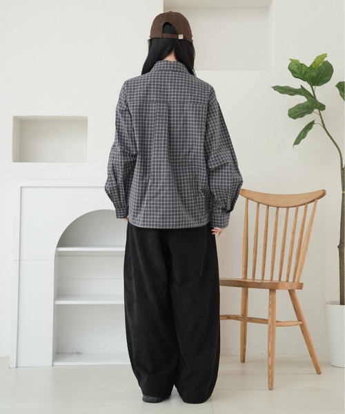 kutir(クティール)の「コーデュロイワイドイージーパンツ(その他パンツ・レディース・ブラック/ブラウン/アイボリー/グリーン/ブルー/ブラック系その他・SMALL/MEDIUM)」の18枚目の写真