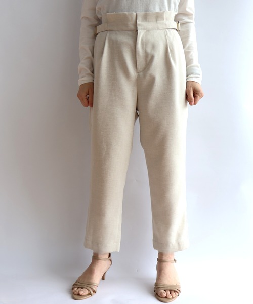 etre relie(エトレリー)の「リネンオックス脇ベルトテーパードパンツ(その他パンツ・レディース・ベージュ/ブラック・SMALL/MEDIUM)」の5枚目の写真
