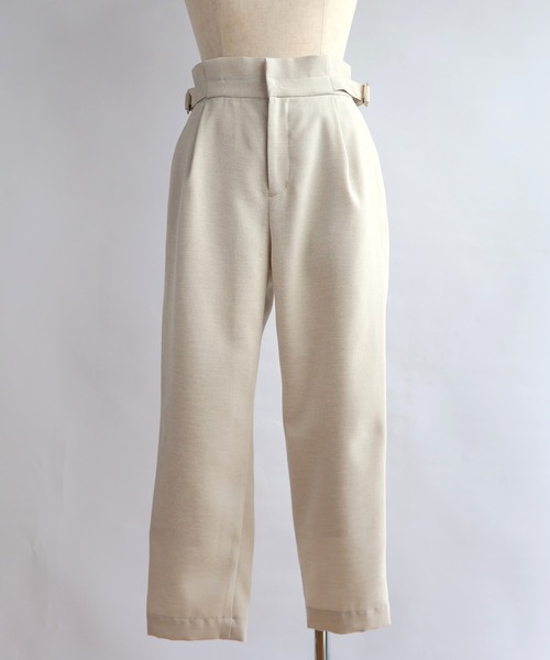 etre relie(エトレリー)の「リネンオックス脇ベルトテーパードパンツ(その他パンツ・レディース・ベージュ/ブラック・SMALL/MEDIUM)」の6枚目の写真